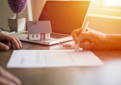 signing a sale property agreement